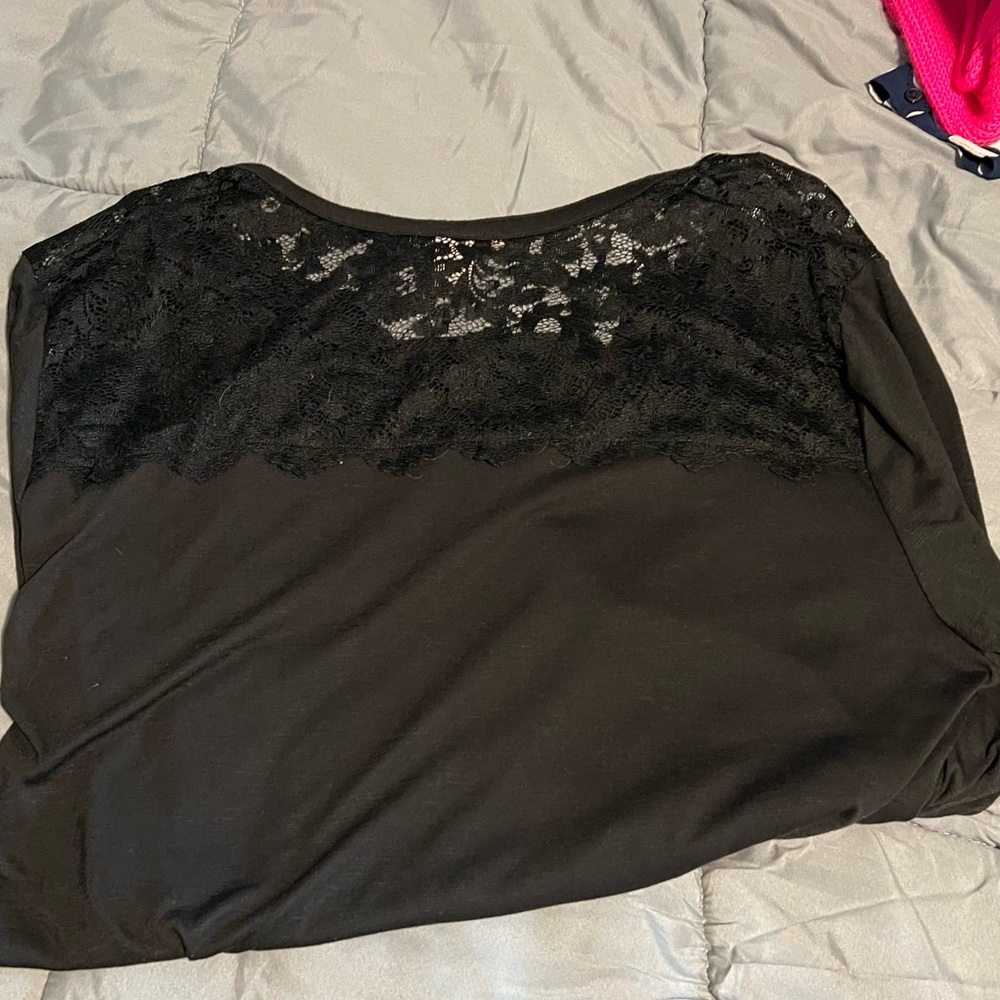 H&M Top - Picture 3 of 3